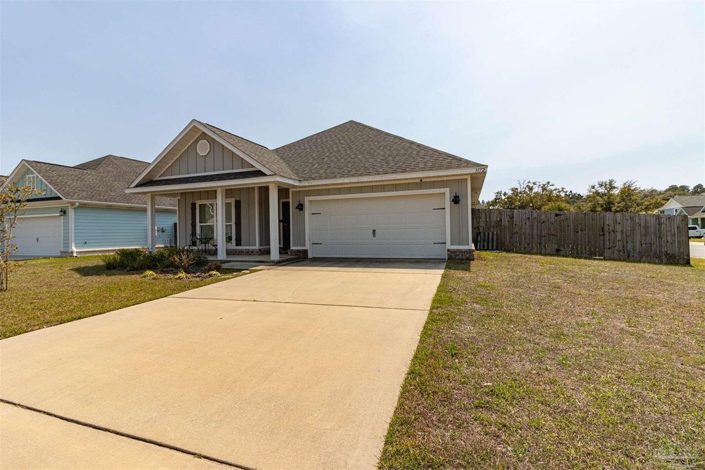 3172 Heritage Oaks Cir, Navarre, FL 32566