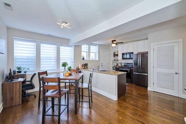 2840 W Glenlake Street 3D, Chicago, IL 60659