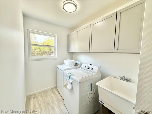 7056 Cambridge Drive, Flushing, MI 48433