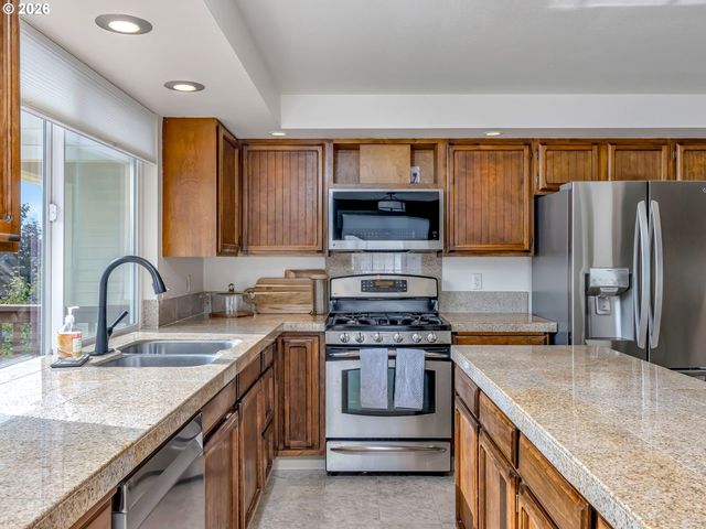 2905 Sw REDFERN Pl, Gresham, OR 97080