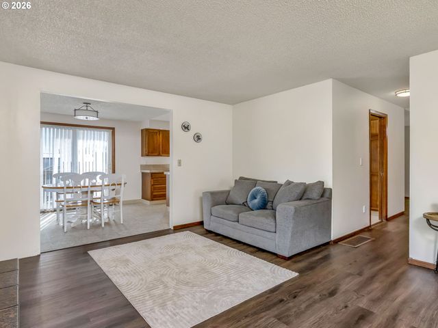 2905 Sw REDFERN Pl, Gresham, OR 97080