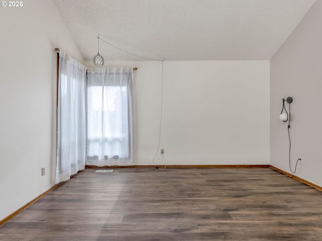 2905 Sw REDFERN Pl, Gresham, OR 97080