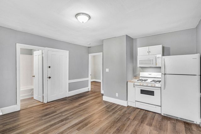 118 Maxfield Street 1, New Bedford, MA 02740