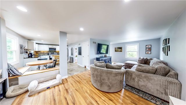 2610 Old National Pike, N Franklin Twp, PA 15301