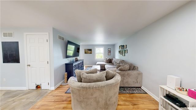 2610 Old National Pike, N Franklin Twp, PA 15301