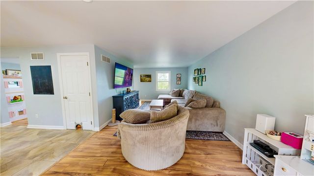 2610 Old National Pike, N Franklin Twp, PA 15301