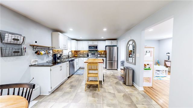 2610 Old National Pike, N Franklin Twp, PA 15301