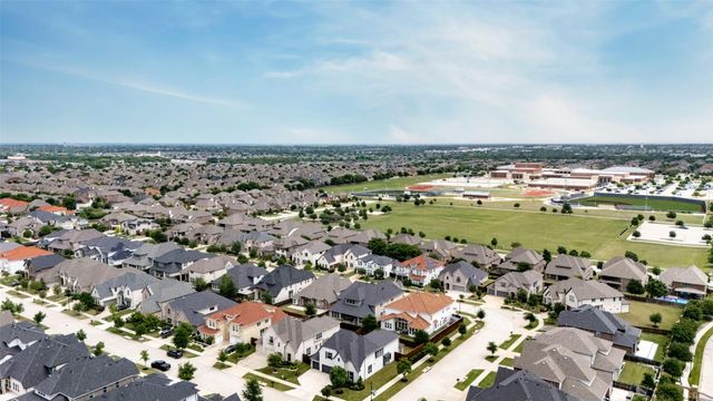 10404 Smarty Jones Street, Frisco, TX 75035