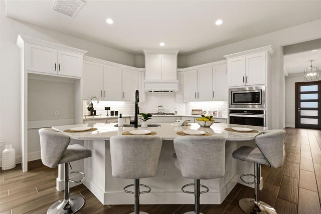 10404 Smarty Jones Street, Frisco, TX 75035