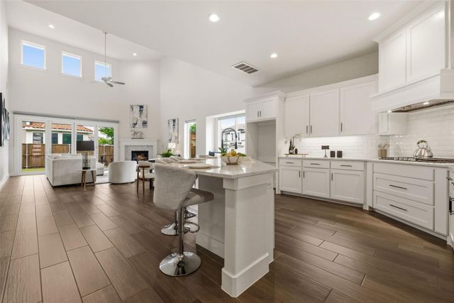 10404 Smarty Jones Street, Frisco, TX 75035