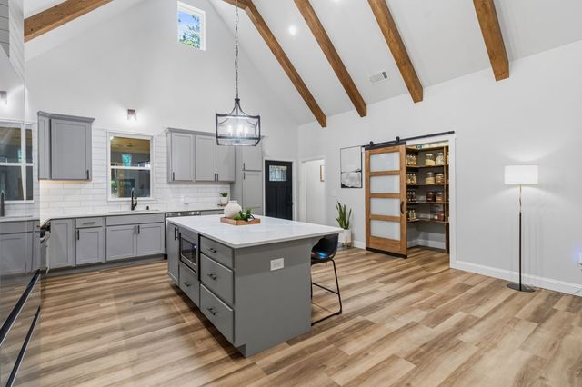 381 Parks Drive, Ellijay, GA 30536