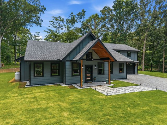 381 Parks Drive, Ellijay, GA 30536