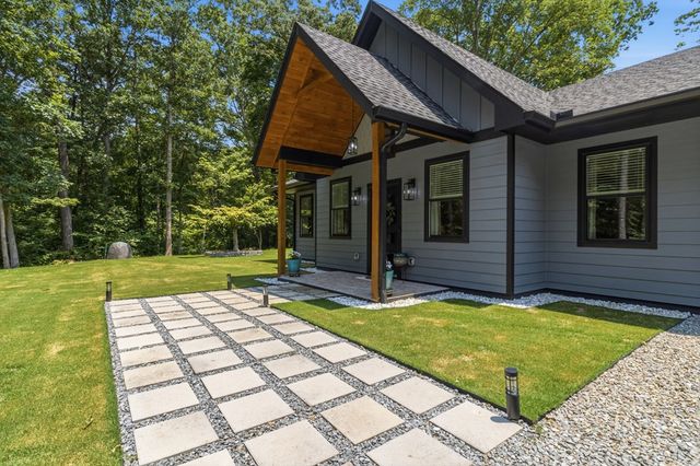 381 Parks Drive, Ellijay, GA 30536