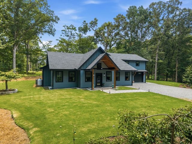 381 Parks Drive, Ellijay, GA 30536