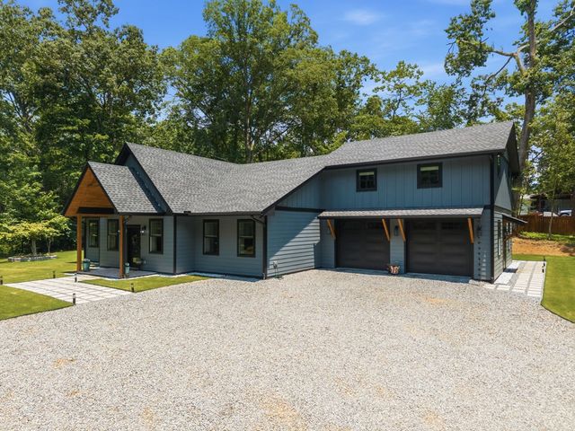 381 Parks Drive, Ellijay, GA 30536