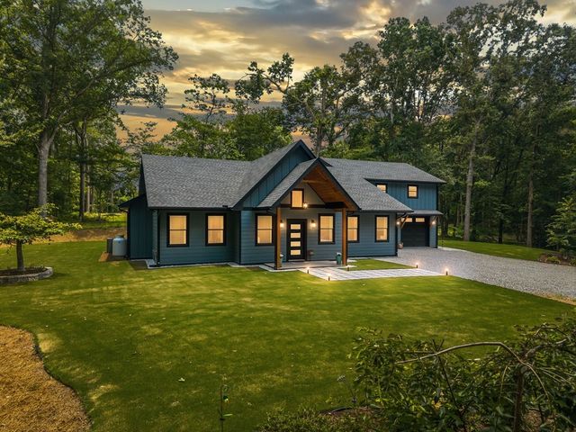 381 Parks Drive, Ellijay, GA 30536
