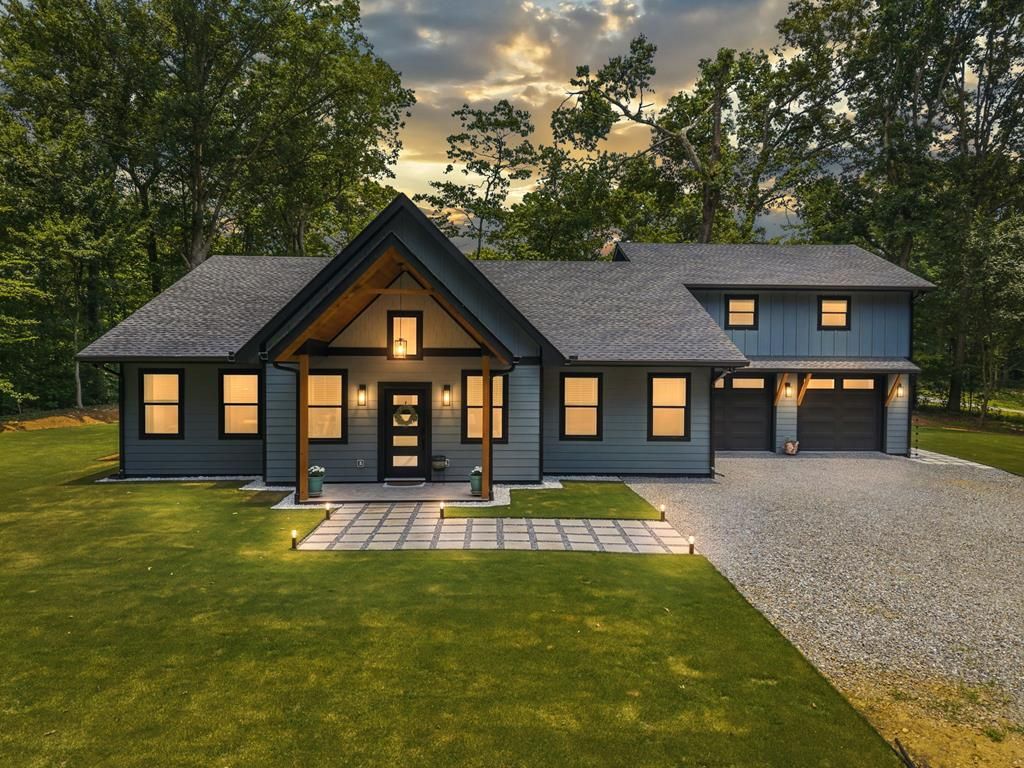 381 Parks Drive, Ellijay, GA 30536