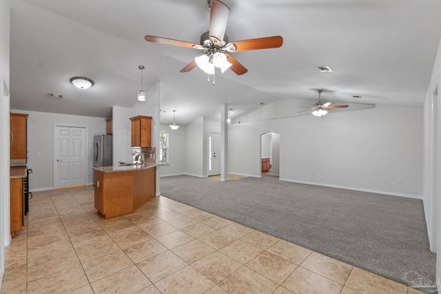 8145 Pamplona St, Navarre, FL 32566