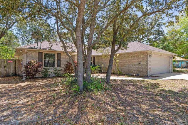 8145 Pamplona St, Navarre, FL 32566