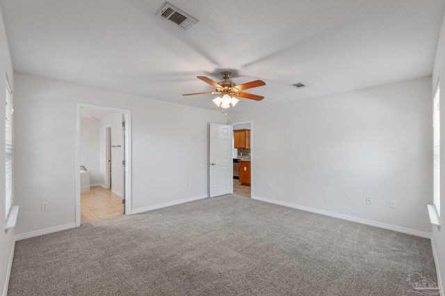 8145 Pamplona St, Navarre, FL 32566