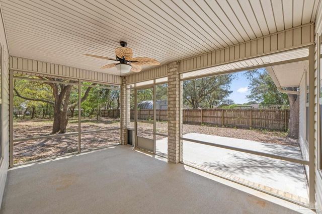 8145 Pamplona St, Navarre, FL 32566