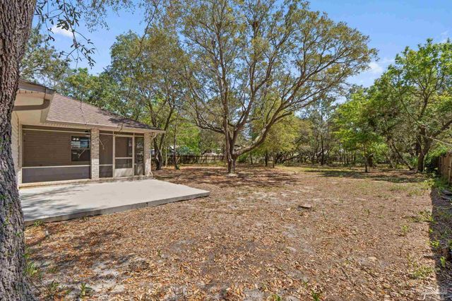 8145 Pamplona St, Navarre, FL 32566