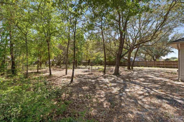 8145 Pamplona St, Navarre, FL 32566