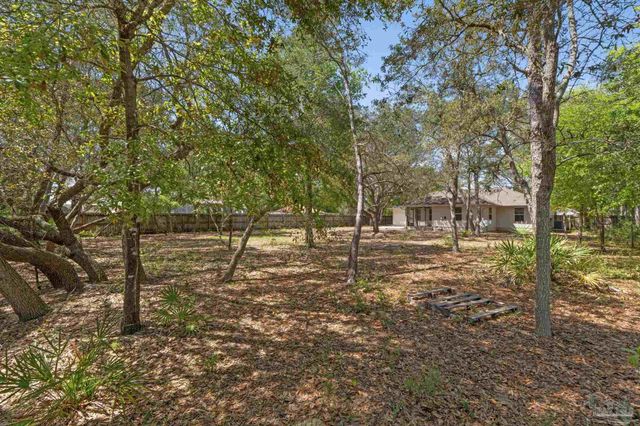 8145 Pamplona St, Navarre, FL 32566