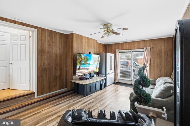 9412 GWYNNDALE DR, Clinton, MD 20735