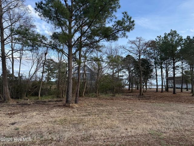 53 Bayside Drive, New Bern, NC 28560