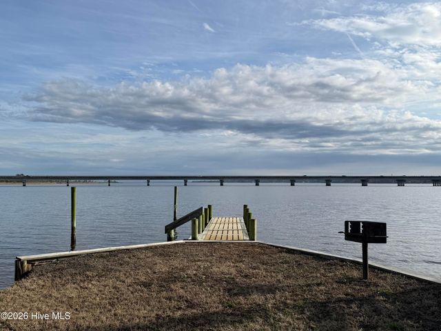 53 Bayside Drive, New Bern, NC 28560