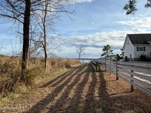 53 Bayside Drive, New Bern, NC 28560