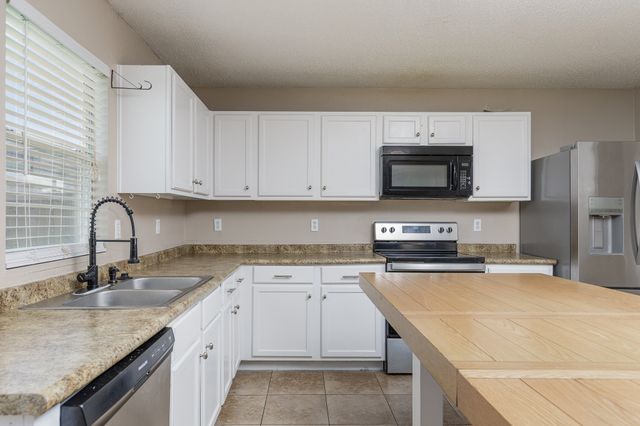 2228 Bradford Pear Drive, Little Elm, TX 75068