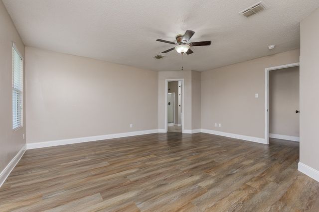 2228 Bradford Pear Drive, Little Elm, TX 75068