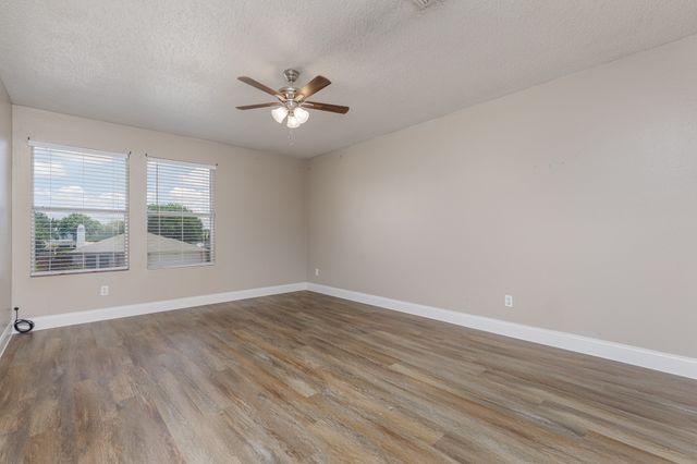 2228 Bradford Pear Drive, Little Elm, TX 75068