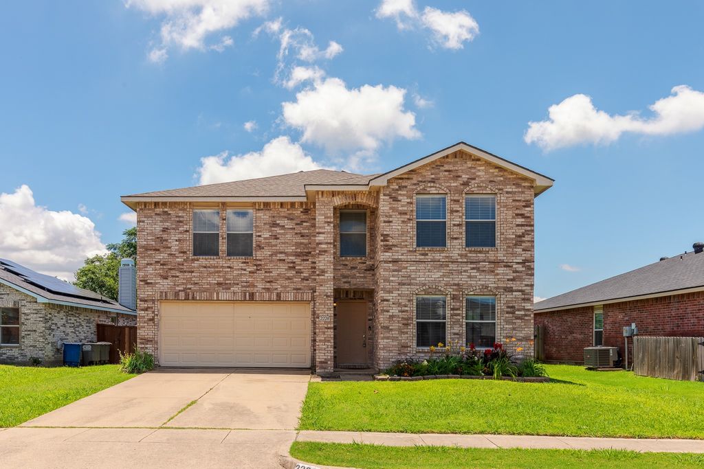2228 Bradford Pear Drive, Little Elm, TX 75068