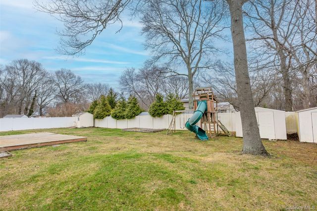 35 Timber Trail Lane, Medford, NY 11763