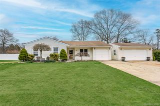 35 Timber Trail Lane, Medford, NY 11763