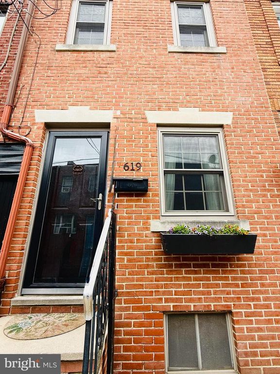 619 SEARS ST, Philadelphia, PA 19147