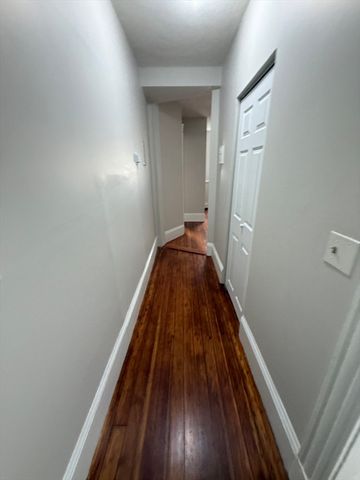 39 Newhall St 20, Lynn, MA 01902