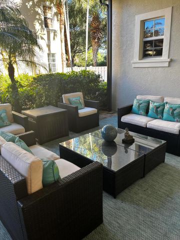 127 Arklow Avenue, Jupiter, FL 33458