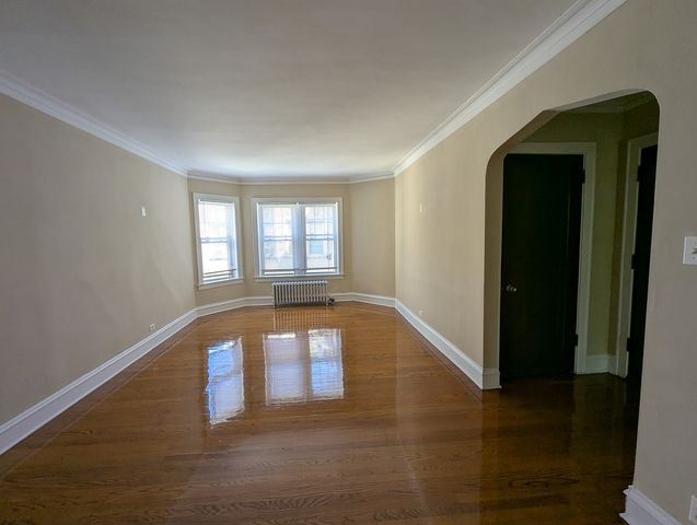 6705 N Greenview Avenue 3C, Chicago, IL 60626
