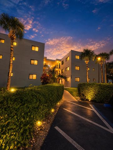 5370 Las Verdes Circle 304, Delray Beach, FL 33484