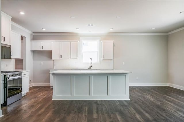 135 Henley Street, Canton, GA 30114