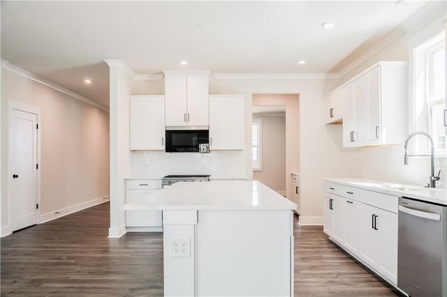 135 Henley Street, Canton, GA 30114
