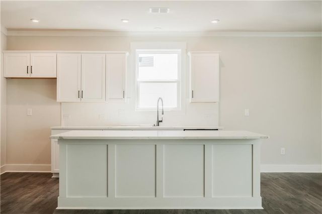 135 Henley Street, Canton, GA 30114