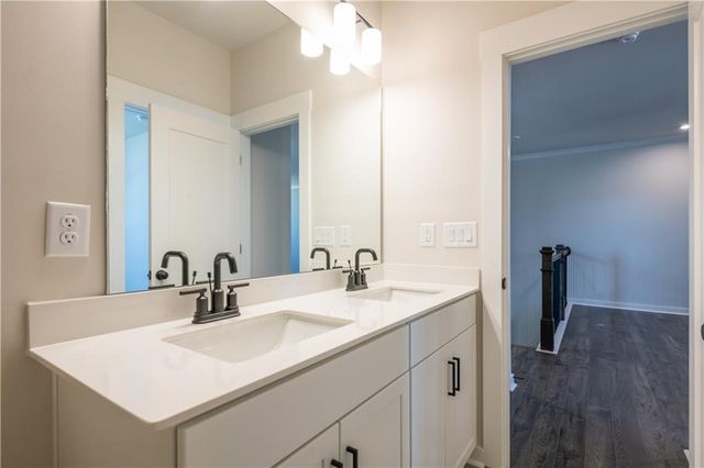 135 Henley Street, Canton, GA 30114