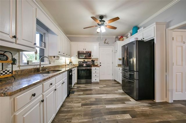 1940 Harvest Way, Loganville, GA 30052