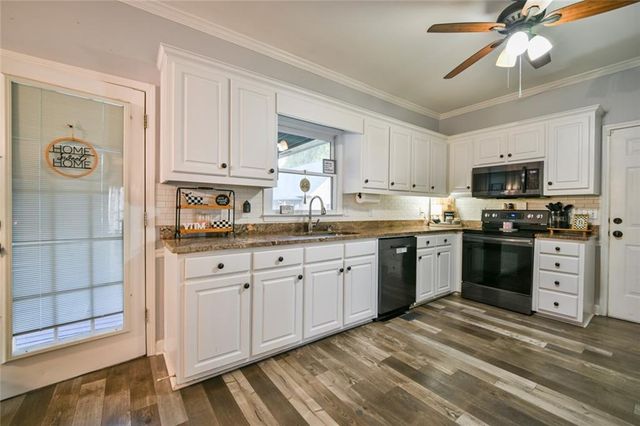 1940 Harvest Way, Loganville, GA 30052