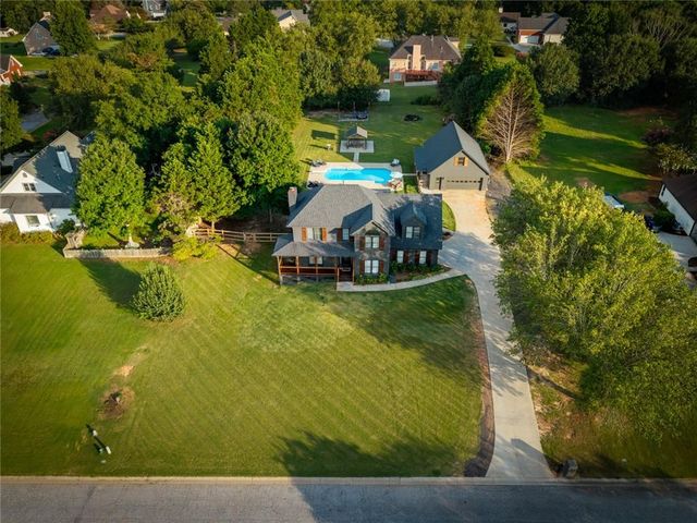 1940 Harvest Way, Loganville, GA 30052
